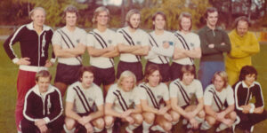 Övre raden fr.v: Totte Nilsson tränare, Kent Larsson, Thomas Lundgren, Karsten Åkesson, Gunnar Höglund, Rolf Harlert, Kjell Larsson, Hans Jansson lagledare. Nedre raden fr.v: Sören Blomgren, Kenneth Appiani, Krister Söderberg, Stefan Wallén, Veijo Nylund, Reidar Nygårds, Anders Wallman.